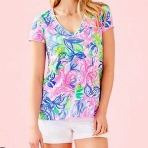 Lilly Pulitzer Etta V-Neck Cotton T Shirt in Havana Cocktail XL